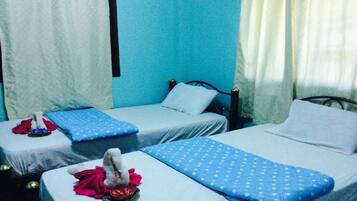 Basic Double Room with Fan, Shared Bathroom