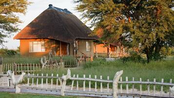 Comfort chalet, 1 slaapkamer, en-suite badkamer | Uitzicht op de tuin