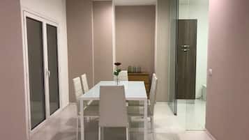 Departamento exclusivo, 2 habitaciones | Servicio a la habitación