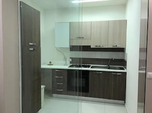 Fridge, oven, stovetop, toaster