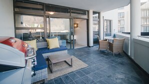 Luxury Apartment | Terrace/patio - Luxury apartment with mountain views (Cape Town)