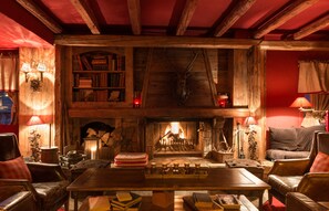 Fireplace - Hôtel Au Chamois d'Or by Les Etincelles (Huez)