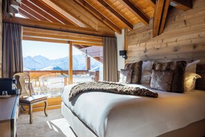 Caja de seguridad en la habitación y decoración personalizada 