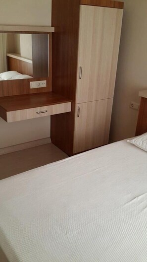 Skrivebord og wi-fi (inkludert)