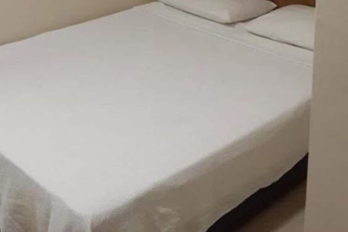 Desk, free WiFi
