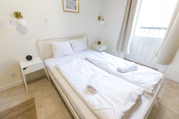 City Townhome, 1 Queen Bed