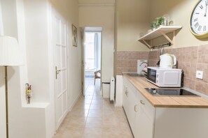 Fridge, microwave, stovetop, coffee/tea maker - Magical Ernesto IV. (Budapest)