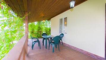 Romantic Chalet, 1 Bedroom | Terrace/patio