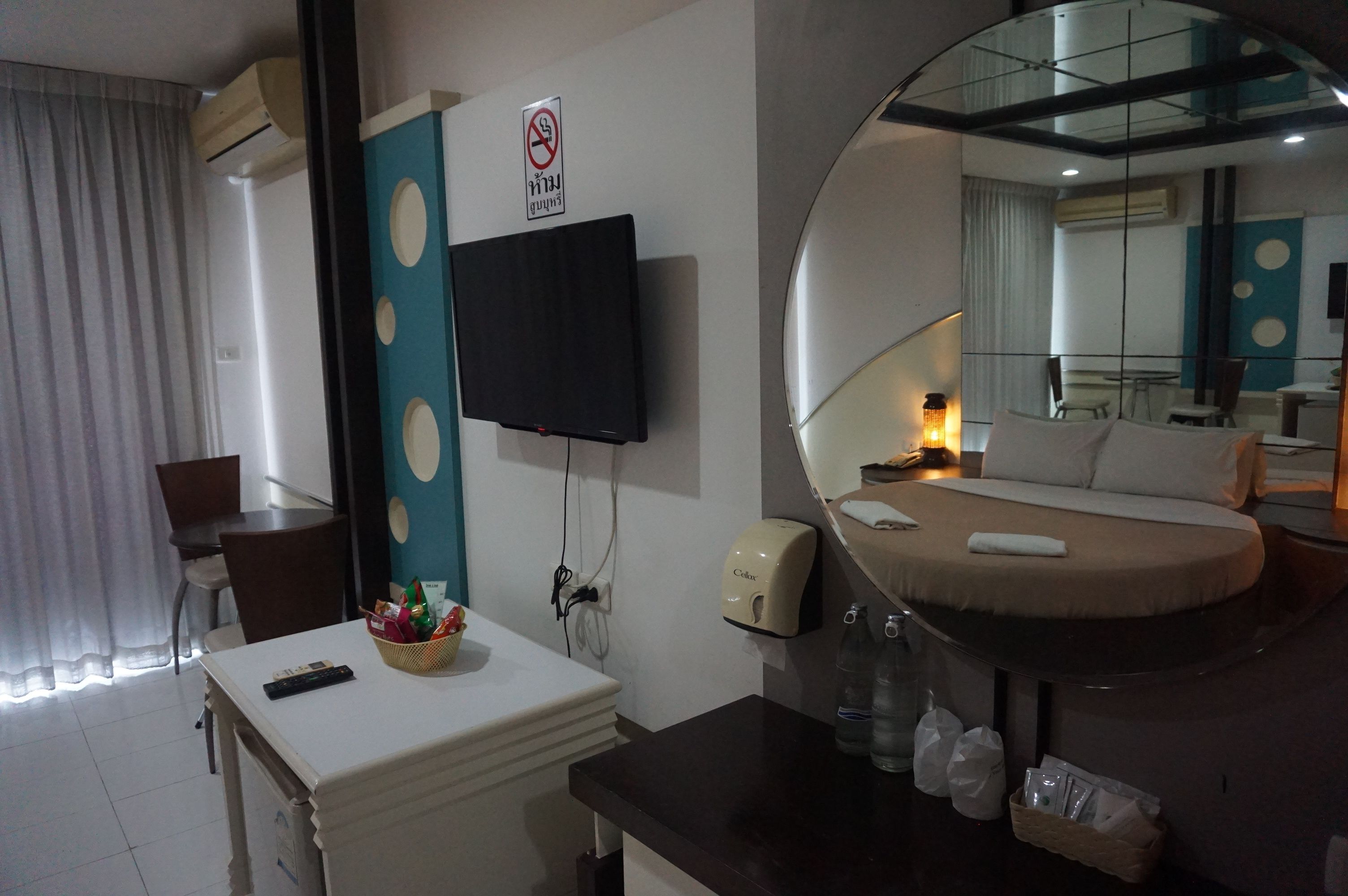 standard double room | minibar, desk, blackout curtains, free wifi