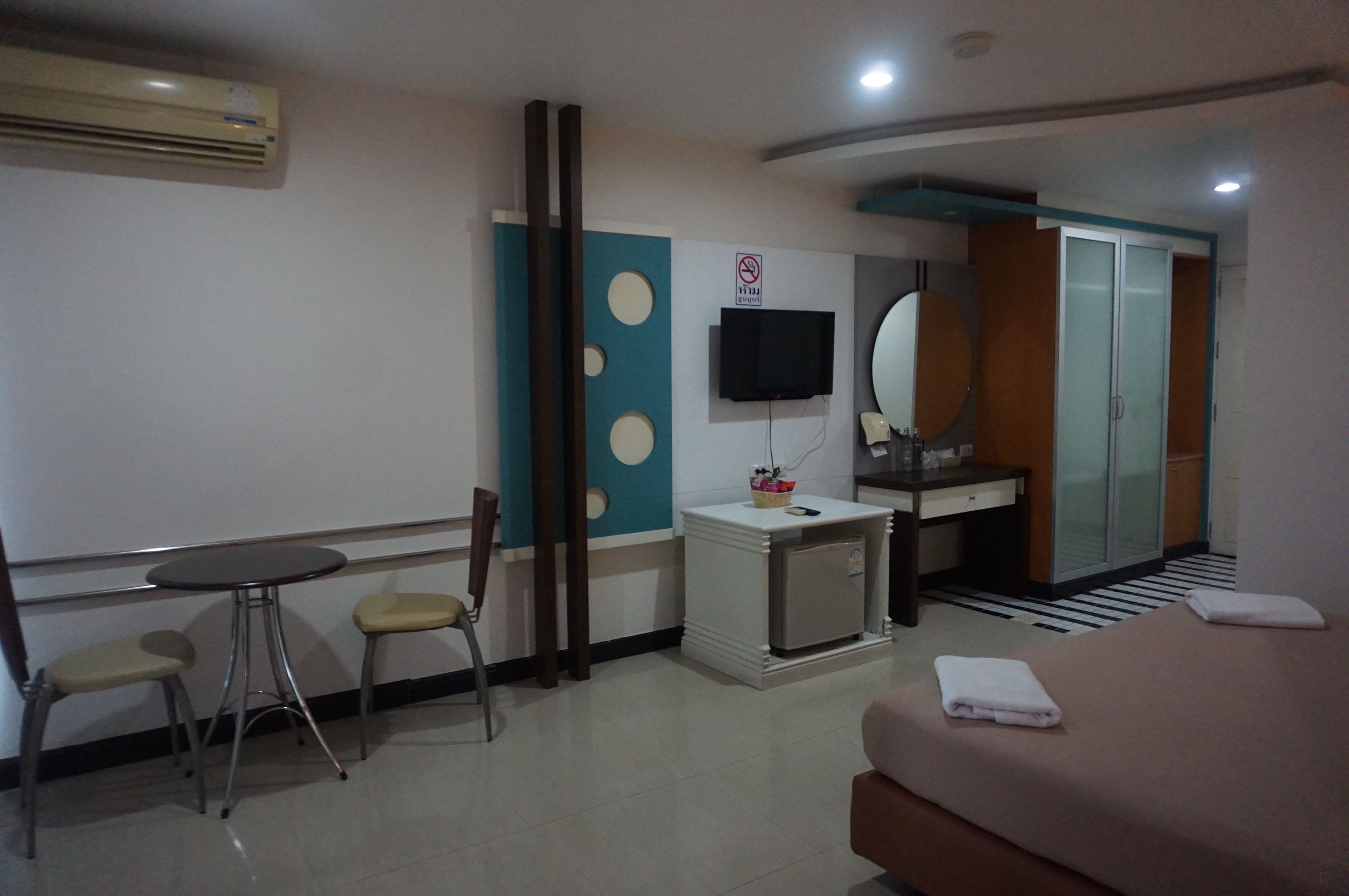 superior double room | minibar, desk, blackout curtains, free wifi