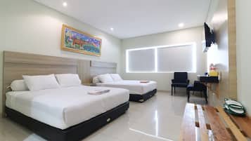 Familierom | Skrivebord, skrivebord for bærbar PC, wi-fi (inkludert) og sengetøy