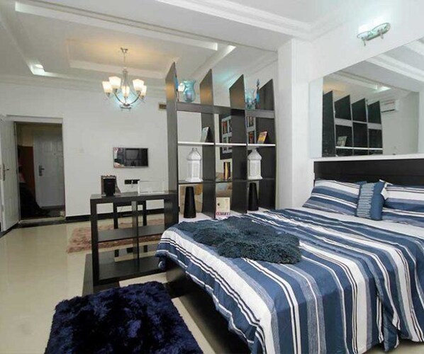 Studio | In-room safe, free rollaway beds, WiFi, bed sheets