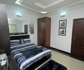 Studio | In-room safe, free rollaway beds, WiFi, bed sheets
