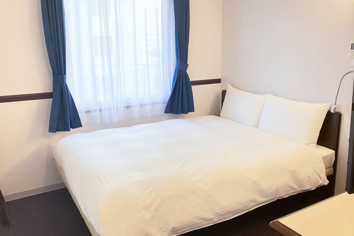 1 habitación, escritorio, cortinas blackout y wifi gratis