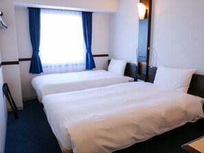 1 bedroom, desk, blackout curtains, free WiFi - Toyoko Inn Shin Osaka Higashi Mikuni Station (Osaka)