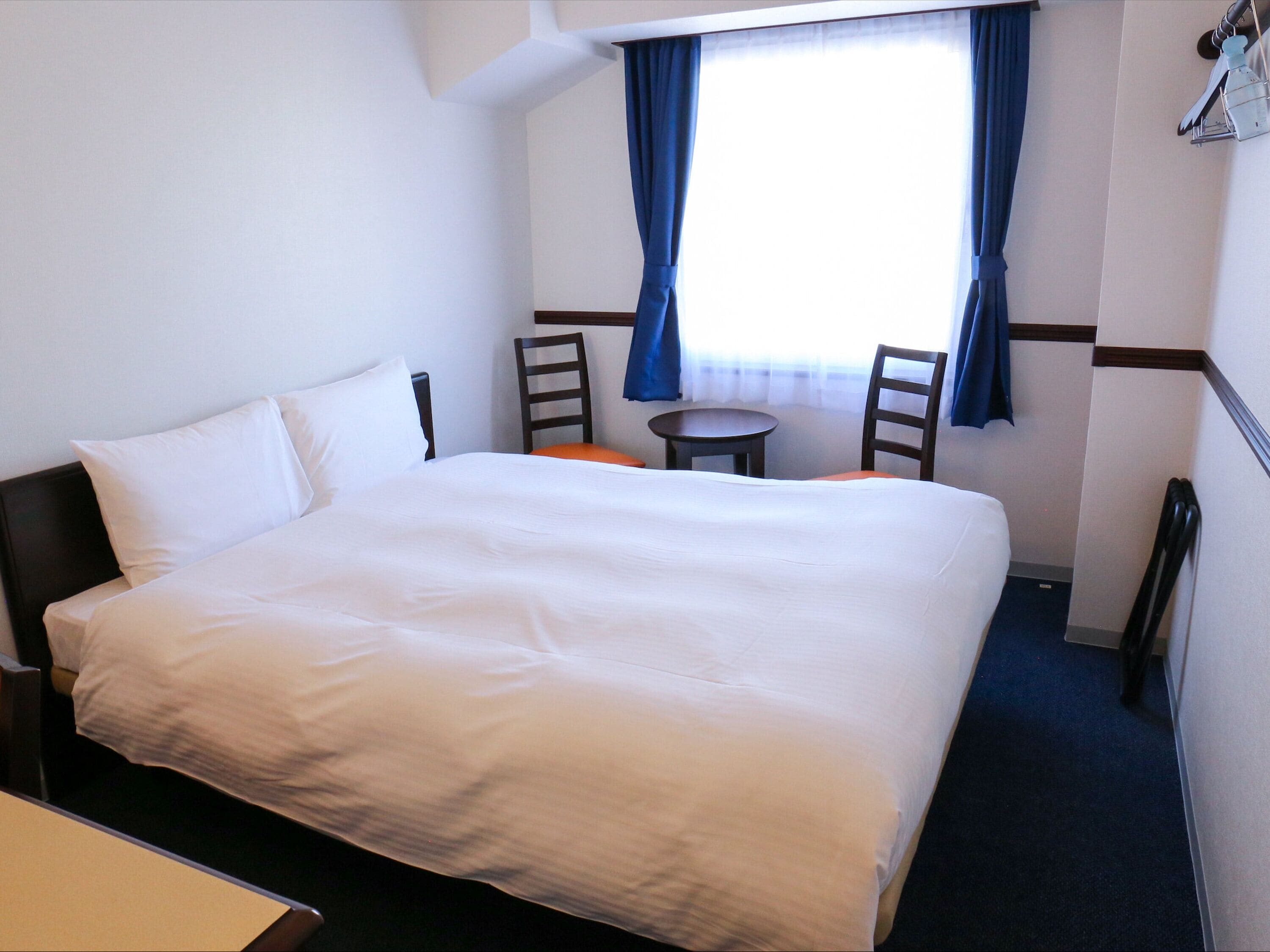 1 多间卧室、办公桌、遮光窗帘、免费 WiFi