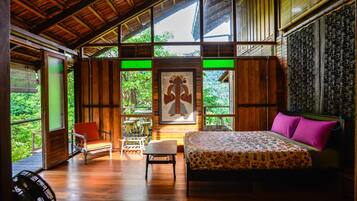 1 bedroom, individually decorated, individually furnished, desk