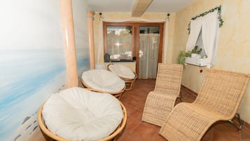 Phòng tắm hơi, massage Thái, massage thể thao