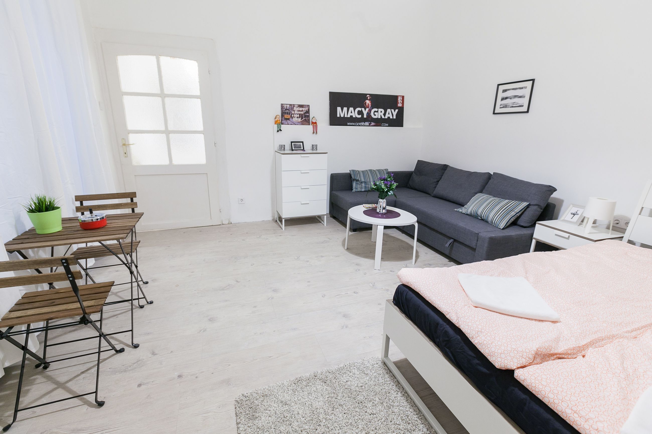 Design Apartment, Multiple Beds