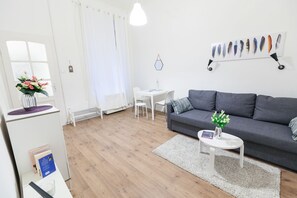 Design Apartment, Multiple Beds | Living area - Classic Ernesto near Opera (Budapest)