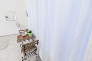 Design Apartment, Multiple Beds | In-room dining - Classic Ernesto near Opera (Budapest)