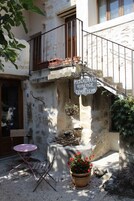 客房 (Rouge) | 阳台