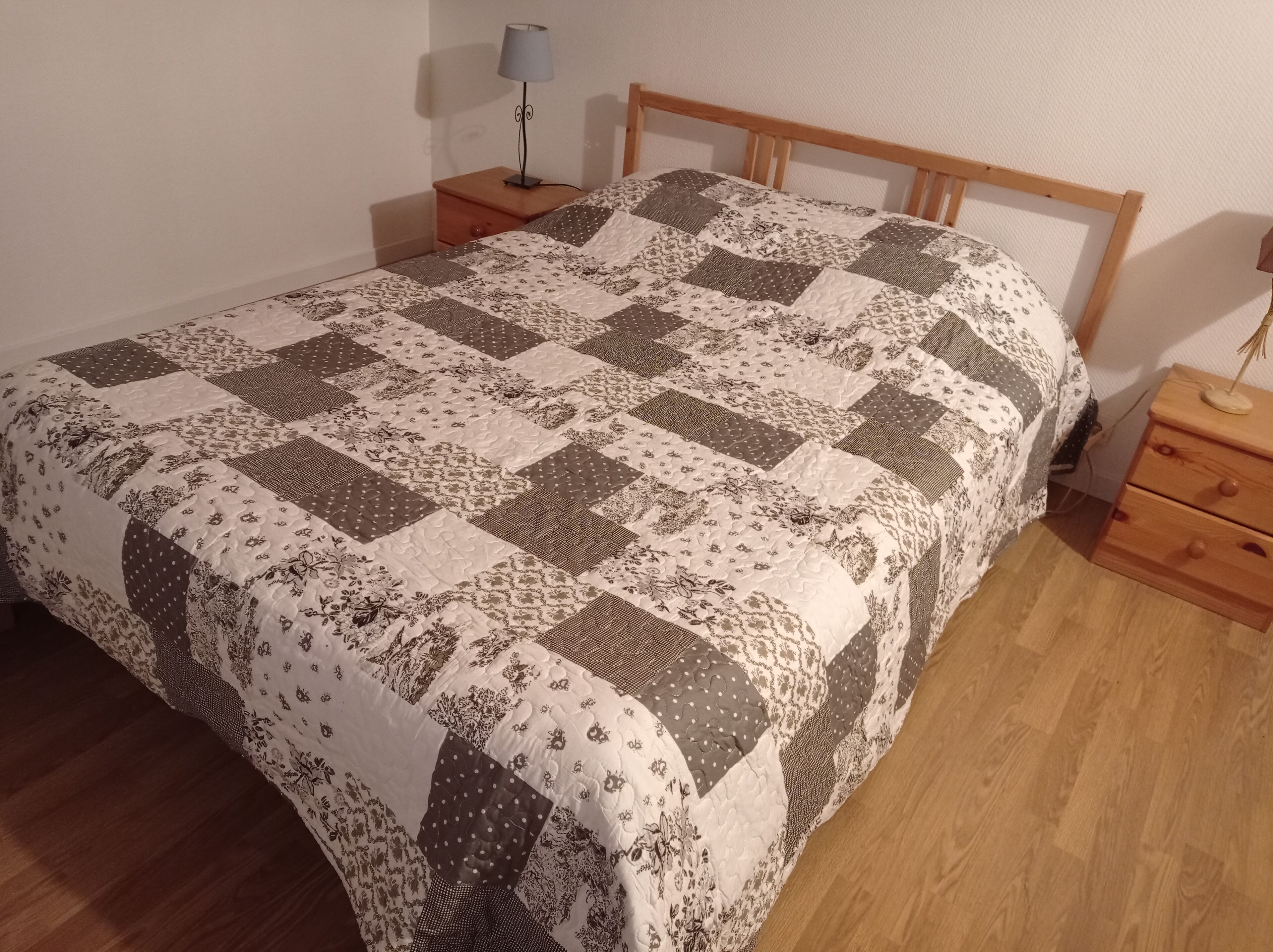 Literie de qualité supérieure, décoration personnalisée