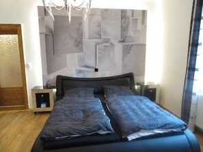 Apartment, Balcony | 1 bedroom, blackout drapes, iron/ironing board, free WiFi