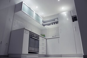 Townhome, Multiple Beds | Private kitchen