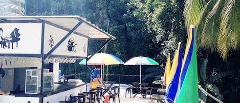 Bar (in der Unterkunft)
