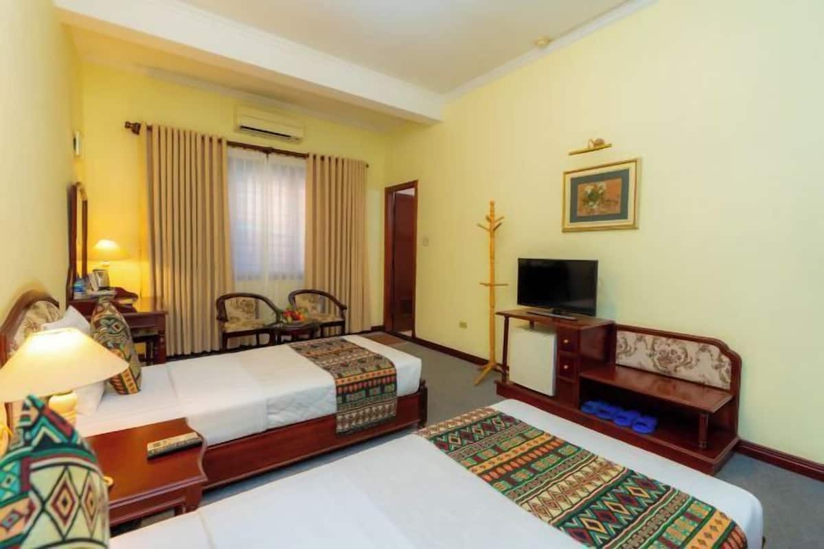 1 bedroom, minibar, desk, free WiFi