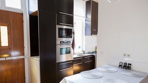 全景联排别墅, 1 张大床和 1 张沙发床 | 客房内用餐
