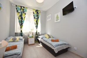 Double or Twin Room, Shared Bathroom (WiP5)