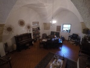 Free daily local cuisine breakfast