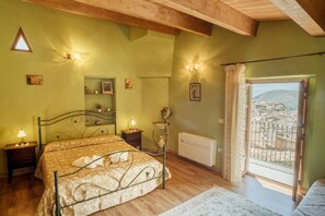 Desk, cots/infant beds, free WiFi - Bed & Breakfast Dhafna Civita (Civita)