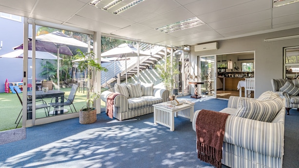 Lounge - Silver Oaks Boutique Hotel (Durban)