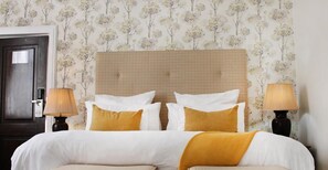 Phòng đôi hoặc 2 giường đơn Cao cấp, 1 phòng ngủ, bồn tắm | Két bảo mật tại phòng, màn/rèm cản sáng, bộ trải giường 