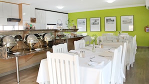 Breakfast area - Silver Oaks Boutique Hotel (Durban)