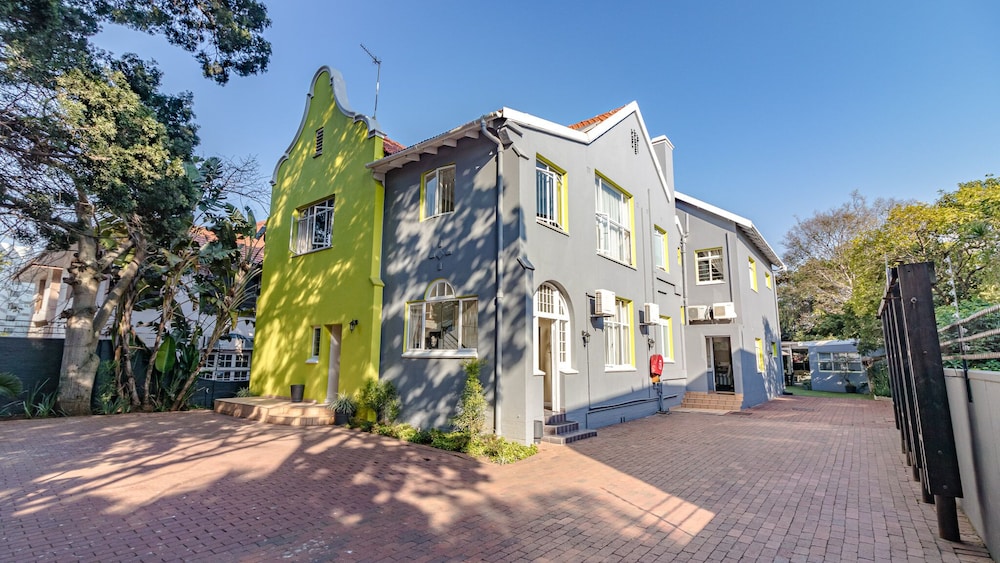 SilverOaks Boutique Hotel photo 2