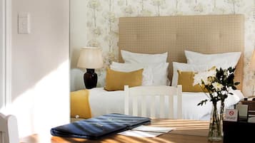 Caja de seguridad en la habitación, cortinas blackout y ropa de cama