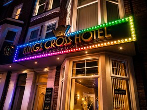 Exterior - The Kings Cross Hotel (Blackpool)