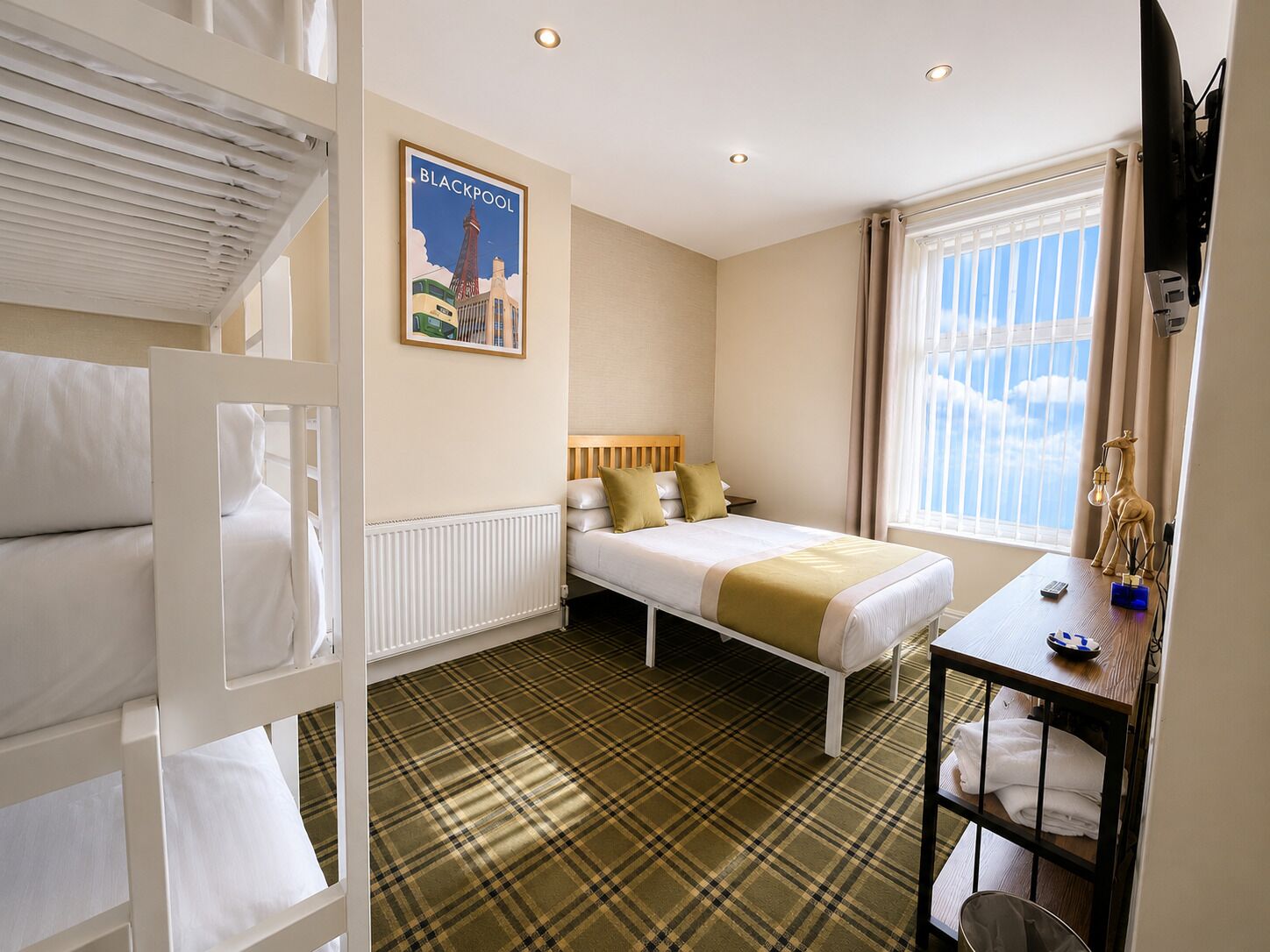 Standard Quadruple Room, Ensuite (Quintuple Room)