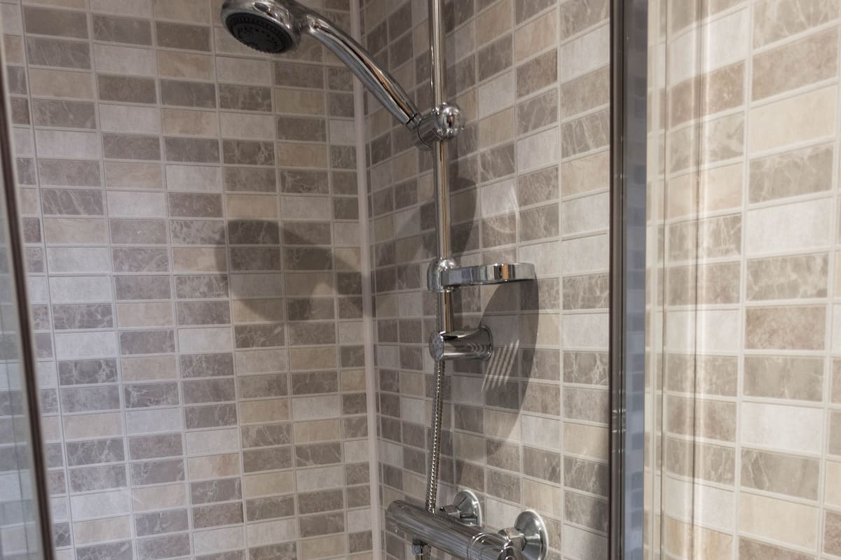 premium double room, ensuite (double premium) | bathroom