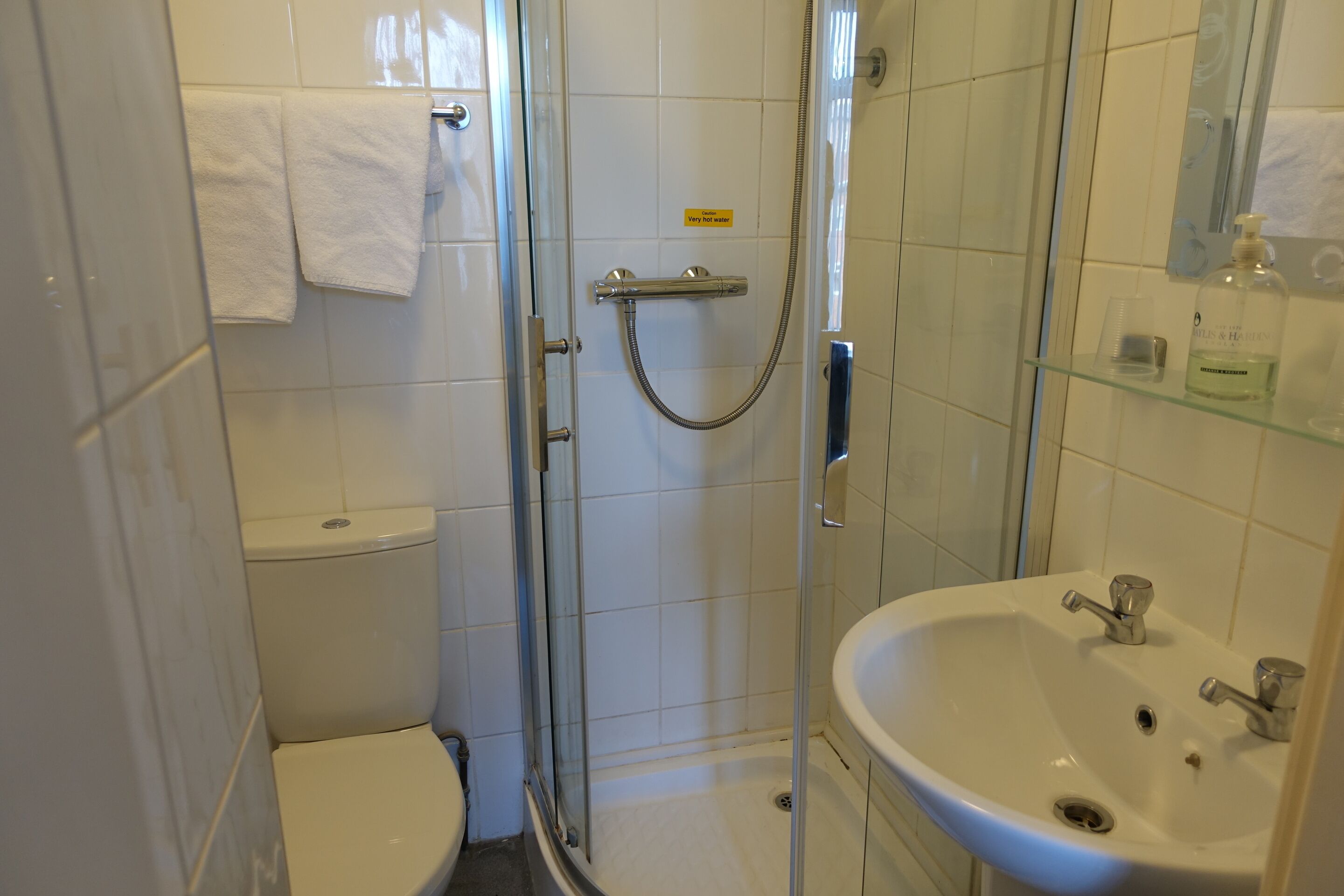 family triple room, ensuite (family triple) | bathroom