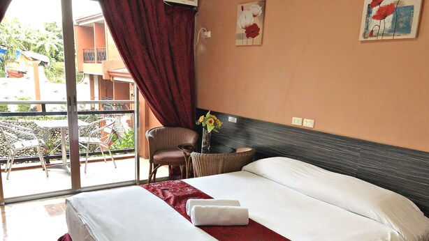 ห้องพัก (Barcelona) | โต๊ะทำงาน, ผ้าม่านกันแสง, เตารีด/โต๊ะรีดผ้า, ผ้าปูที่นอน