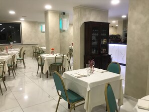Dinner served - Hotel Rigolfo (Moncalieri)