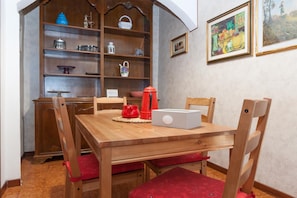 Full-sized fridge, microwave, oven, stovetop - Guest House Le Piagge (Capraia e Limite)
