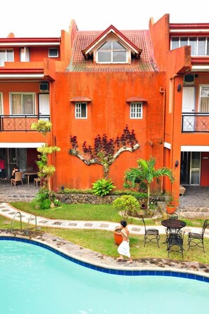 Exterior - Pura Vida Villas (Tagaytay)