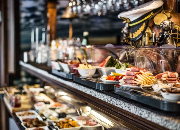 Petit déjeuner buffet compris tous les jours