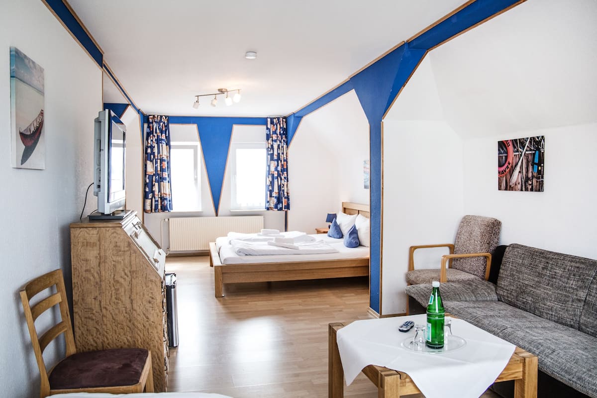 junior suite | 1 bedroom, minibar, free wifi, bed sheets